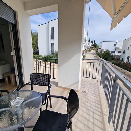 , White Rocks, Drimadhe Apartment Himarë